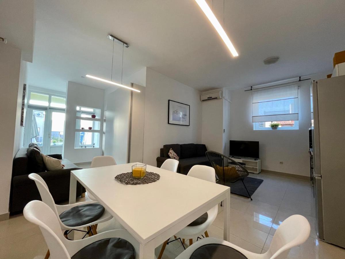 Apartments Luce Трогир Экстерьер фото