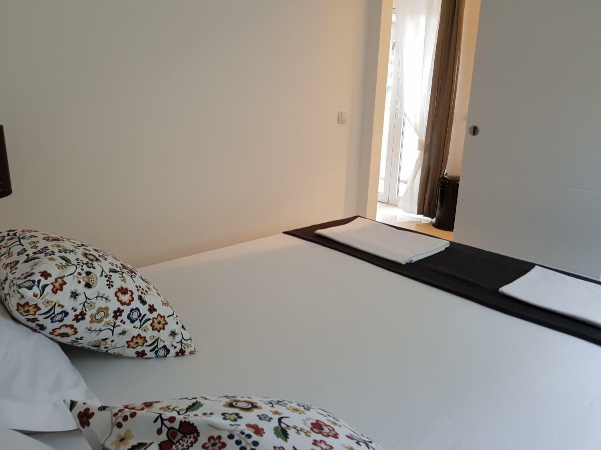 Apartments Luce Трогир Экстерьер фото